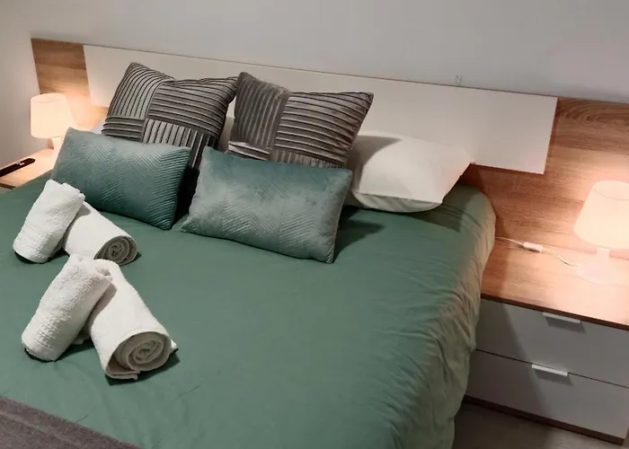 Апартаменти Parking Y Piscina Incluido Кордова